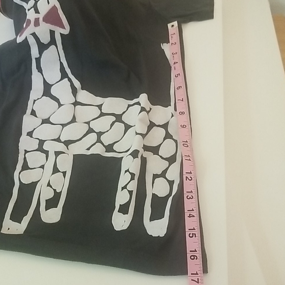 Giraffe Tee - Picture 6 of 6